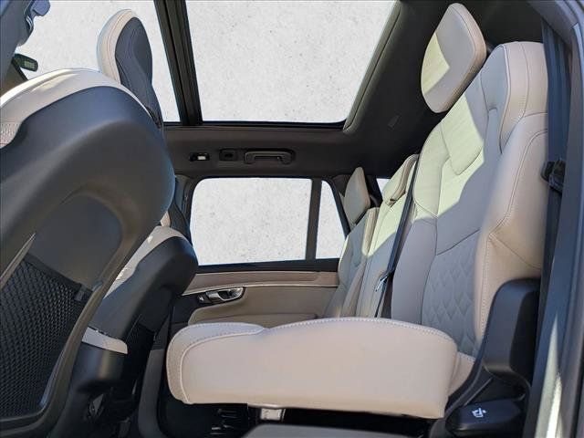 Certified 2026 Volvo XC90 B6 Core AWD/4WD image 19