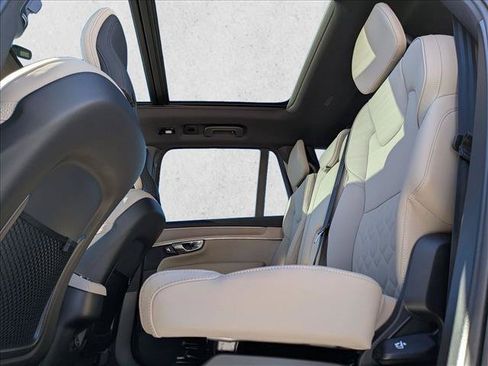 Certified 2026 Volvo XC90 B6 Core AWD/4WD image 19