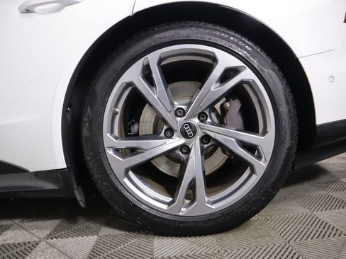 Certified 2023 Audi e-tron GT Prestige image 31