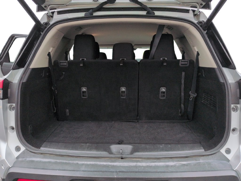 Used 2025 Nissan Pathfinder SV AWD/4WD image 26