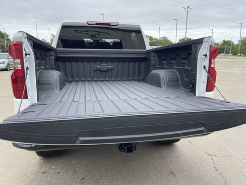 Used 2026 Chevrolet Silverado 1500 Custom Trail Boss w/ LPO, Dark Essentials Package AWD/4WD image 22