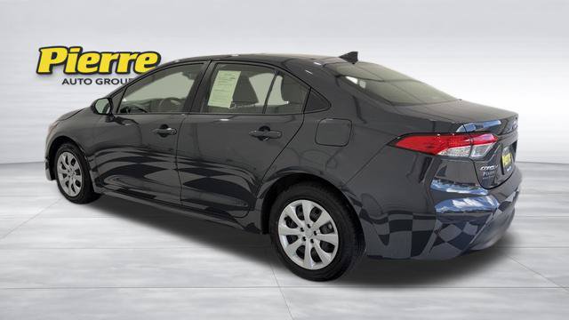 Used 2025 Toyota Corolla LE FWD image 2