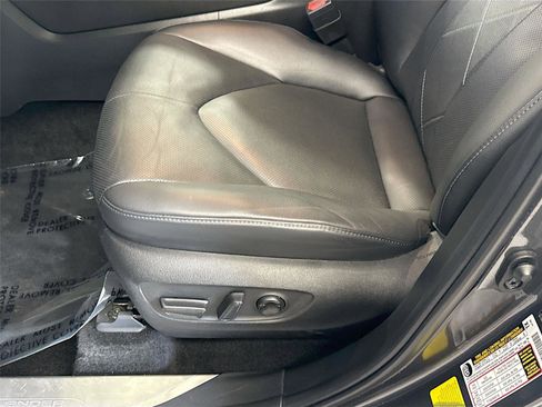 Used 2024 Toyota Highlander Platinum FWD image 20