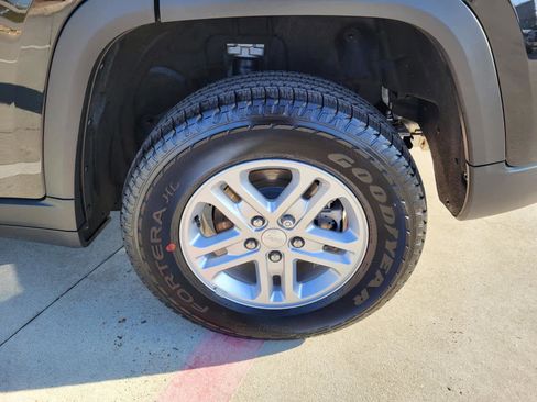 New 2025 Jeep Grand Cherokee Laredo image 20