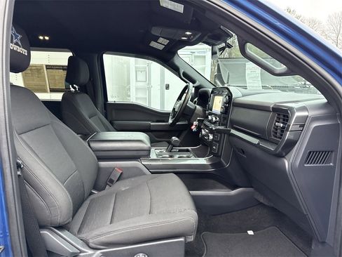 Used 2022 Ford F150 XLT w/ XLT Black Appearance Package image 25