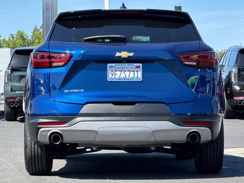 Used 2023 Chevrolet Blazer LT image 6