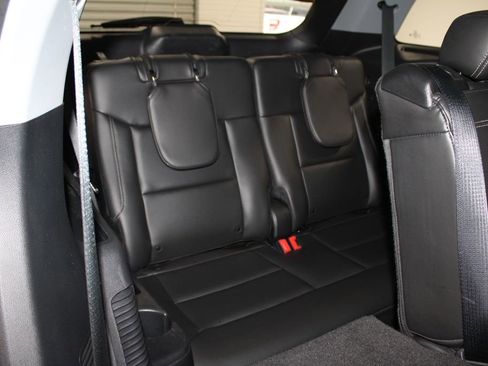 Used 2022 Ford Explorer XLT w/ Equipment Group 202A image 36