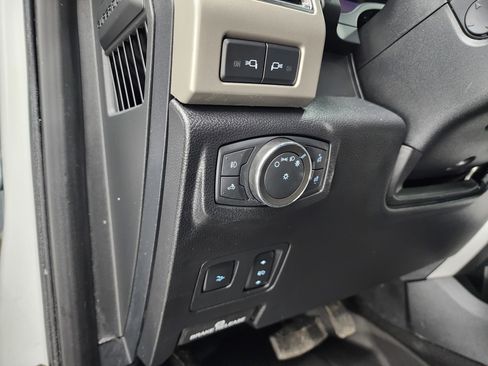 Used 2021 Ford F350 Lariat image 41