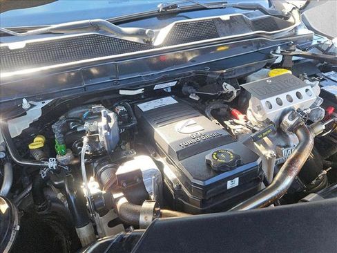 Used 2019 RAM 2500 Big Horn image 23