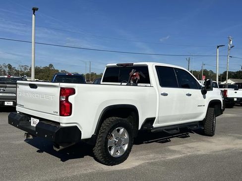 Used 2022 Chevrolet Silverado 2500 LTZ w/ LTZ Convenience Package image 8