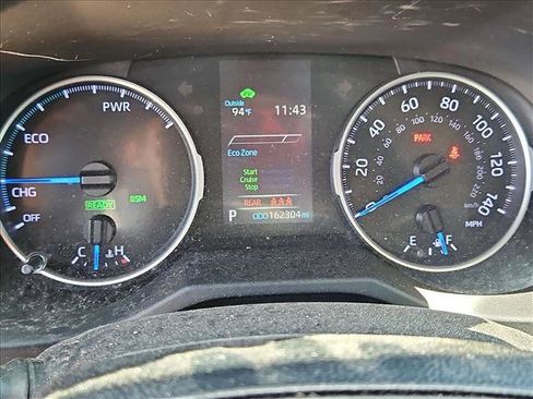 Used 2021 Toyota RAV4 XLE AWD/4WD image 13