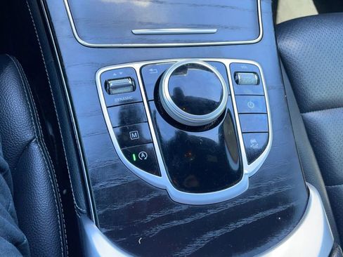 Used 2019 Mercedes-Benz GLC 300 4MATIC image 15