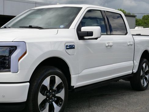 Used 2024 Ford F150 Lightning Platinum AWD/4WD image 49