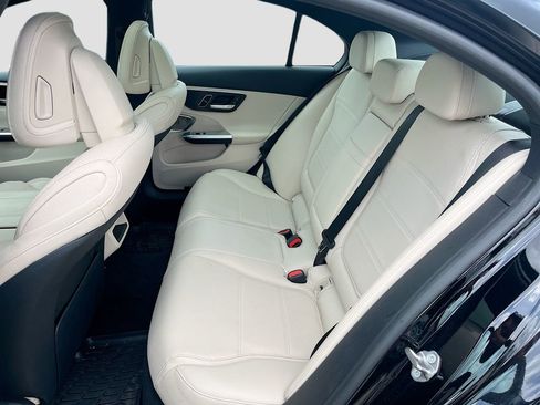 Used 2022 Mercedes-Benz C 300 Sedan image 25
