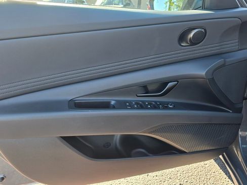 Certified 2025 Hyundai Elantra Sport image 15