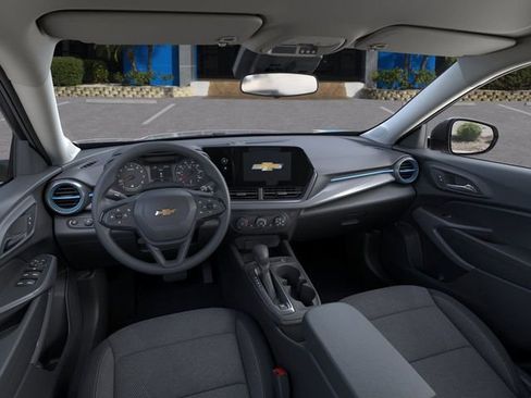 New 2026 Chevrolet Trax LS w/ LS Convenience Package FWD image 15
