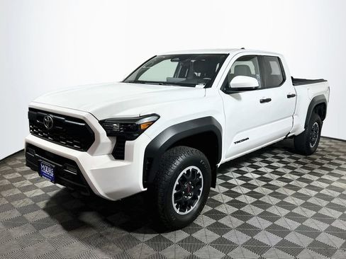 Used 2024 Toyota Tacoma TRD Off-Road AWD/4WD image 3