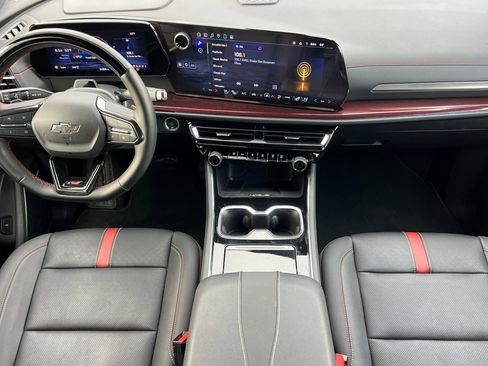 Certified 2024 Chevrolet Traverse RS w/ LPO, Floor Liner Package image 16