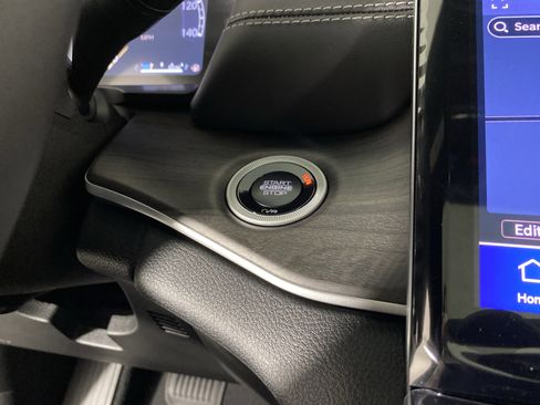 New 2025 Jeep Grand Cherokee Limited image 24