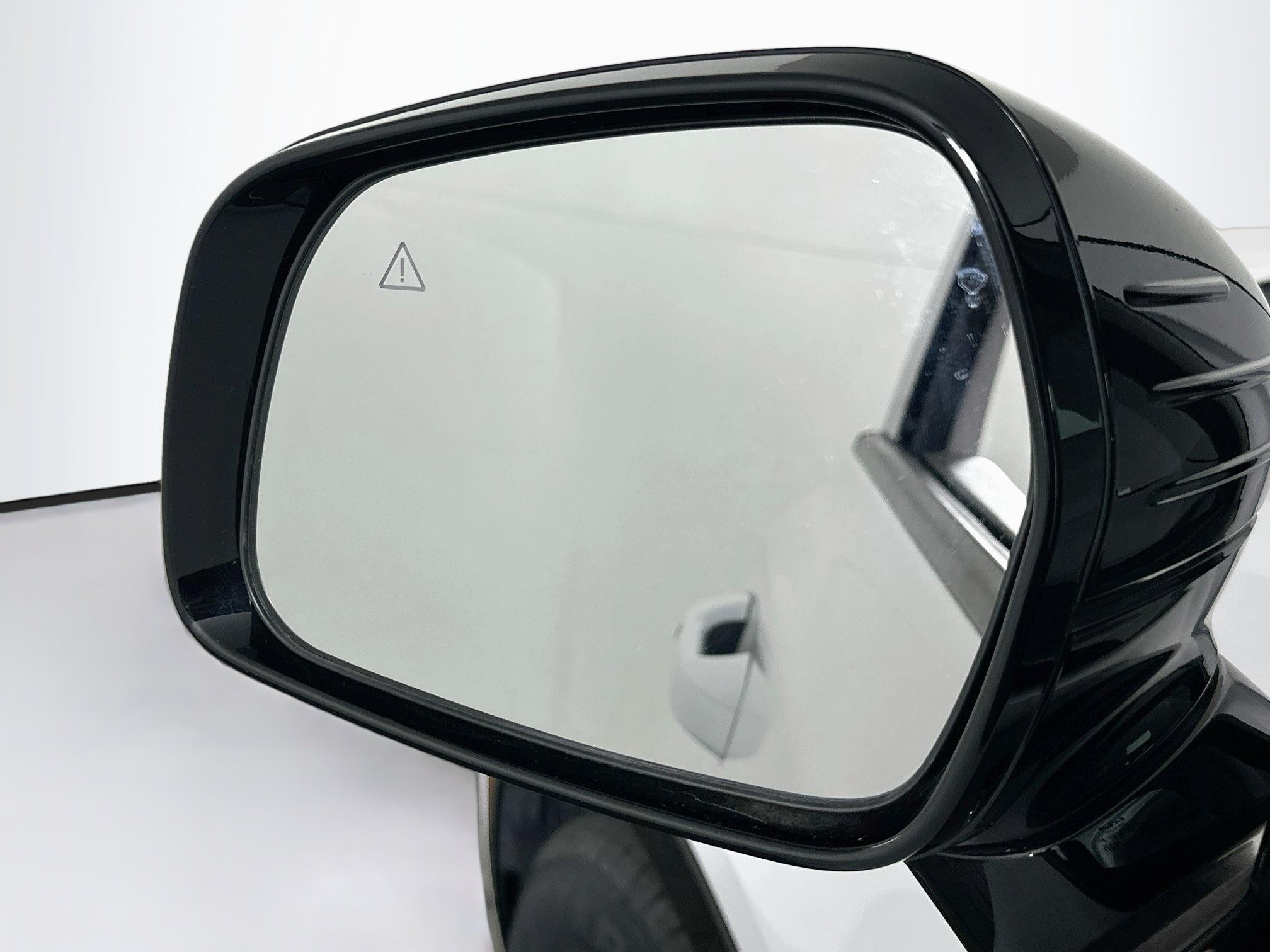 Used 2023 Kia Sorento S w/ Panoramic Sunroof Package FWD image 16