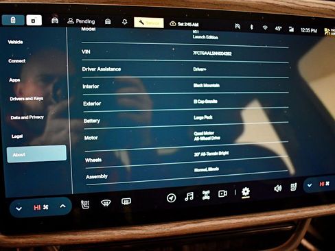 Used 2022 Rivian R1T Launch Edition image 27