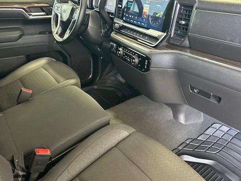 Used 2025 Chevrolet Silverado 1500 LT Trail Boss w/ Protection Package AWD/4WD image 15