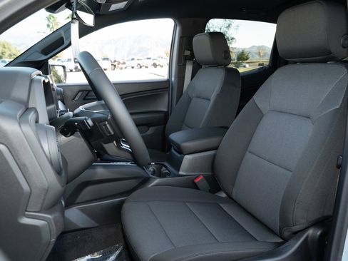 New 2026 Chevrolet Colorado W/T image 16