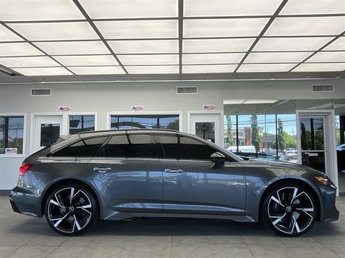 Used 2021 Audi RS 6 w/ Executive Package AWD/4WD image 4