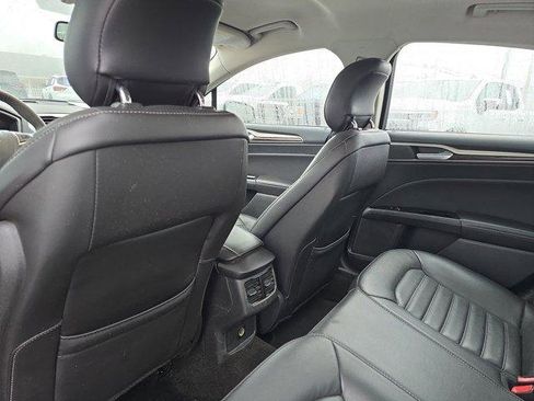 Used 2014 Ford Fusion SE w/ Equipment Group 202A image 11