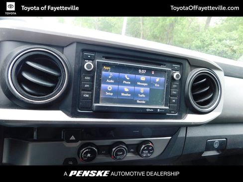 Used 2016 Toyota Tacoma SR5 w/ SR5 Appearance Package (SN) image 9