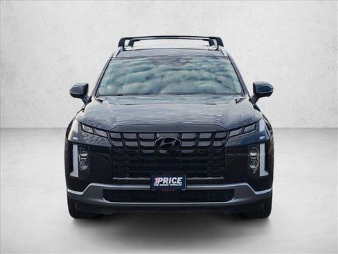 Used 2024 Hyundai Palisade Limited FWD image 2