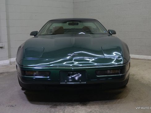 Used 1992 Chevrolet Corvette Coupe RWD image 3