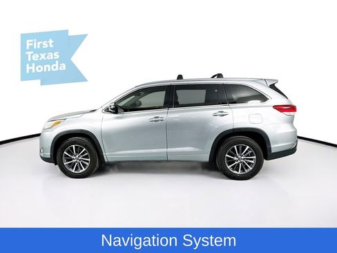 Used 2018 Toyota Highlander XLE image 4