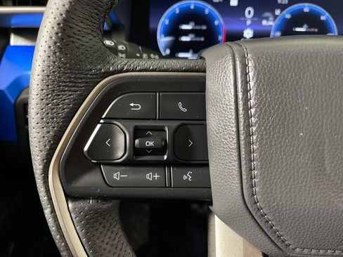 Certified 2025 Toyota Tacoma TRD Sport AWD/4WD image 26