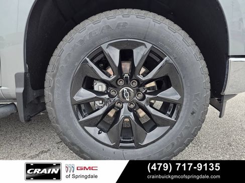 Used 2025 Chevrolet Silverado 1500 LTZ AWD/4WD image 30
