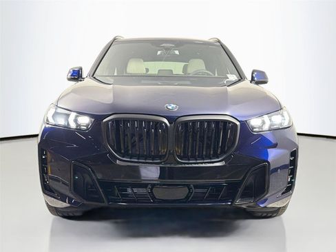 New 2026 BMW X5 xDrive40i w/ M Sport Package AWD/4WD image 2