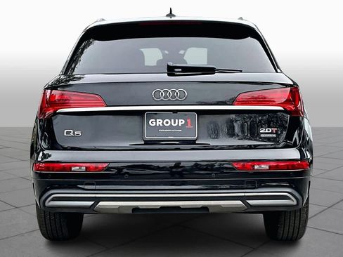 Used 2021 Audi Q5 Premium w/ Convenience Package image 4