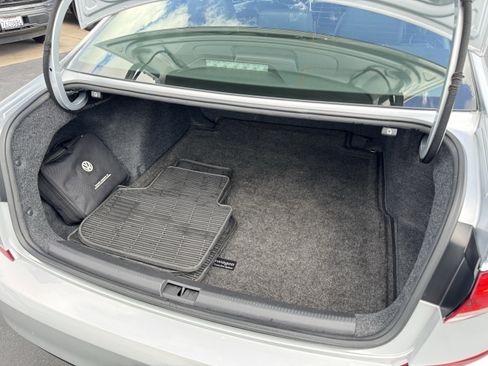 Used 2020 Volkswagen Passat 2.0T R-Line image 36