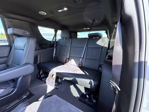Used 2025 GMC Yukon XL Denali AWD/4WD image 20