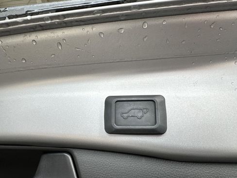 Used 2024 Toyota RAV4 XLE Premium image 41