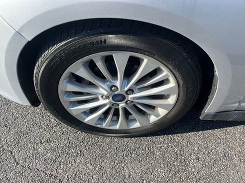 Used 2018 Ford C-MAX SE image 19