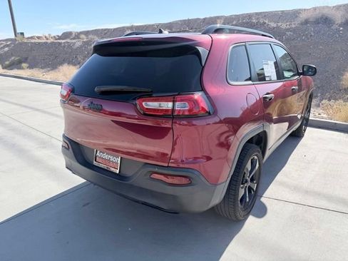 Used 2016 Jeep Cherokee Sport FWD image 6