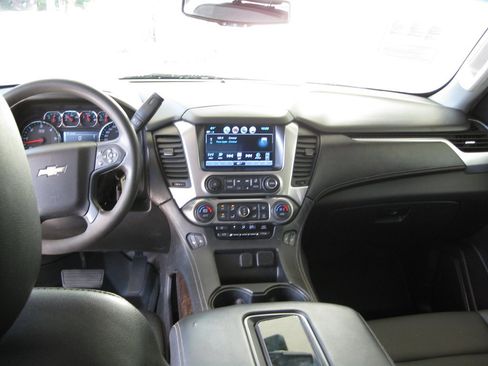 Used 2019 Chevrolet Tahoe LS w/ Skid Plate Package image 29