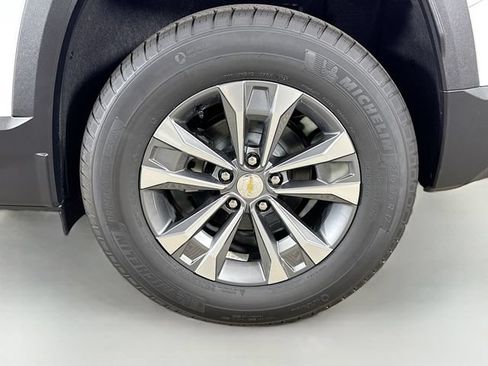 New 2026 Chevrolet Equinox LT w/ Safety and Technology Package AWD/4WD image 31
