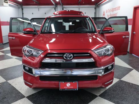 Used 2022 Toyota 4Runner Limited AWD/4WD image 28