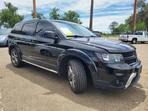 Used 2017 Dodge Journey Crossroad w/ Popular Equipment Group AWD/4WD image 4