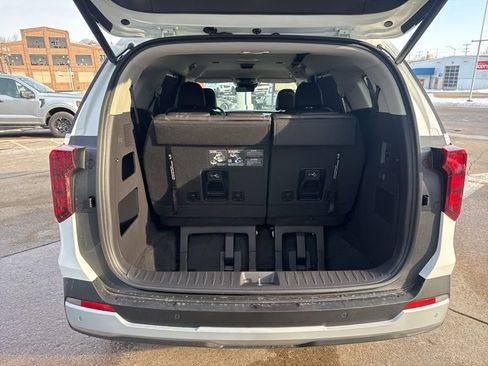 New 2026 Kia Carnival EX image 10