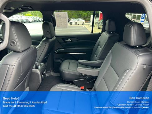 Used 2025 Chevrolet Traverse LT AWD/4WD image 15