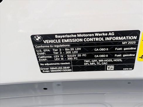 Used 2025 BMW 330i Sedan w/ M Sport Package image 17