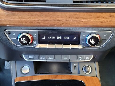 Used 2023 Audi Q5 2.0T Premium Plus image 25